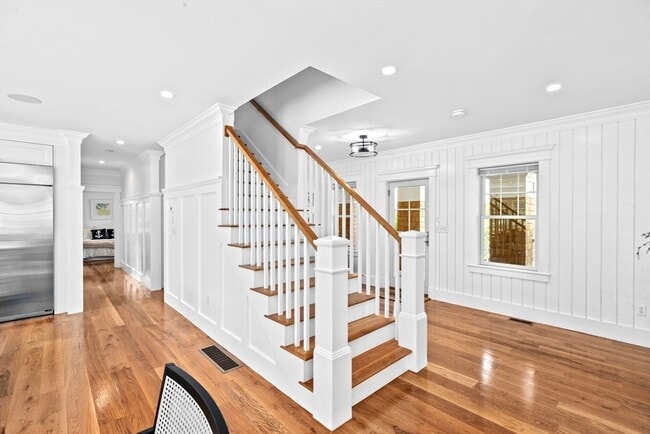 Building Photo - 10 Ocean Ledge Dr