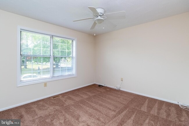Building Photo - 14175 Spring Branch Dr