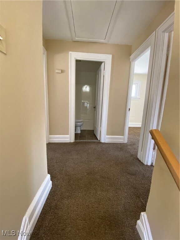 Building Photo - 5161 Greenhurst Dr