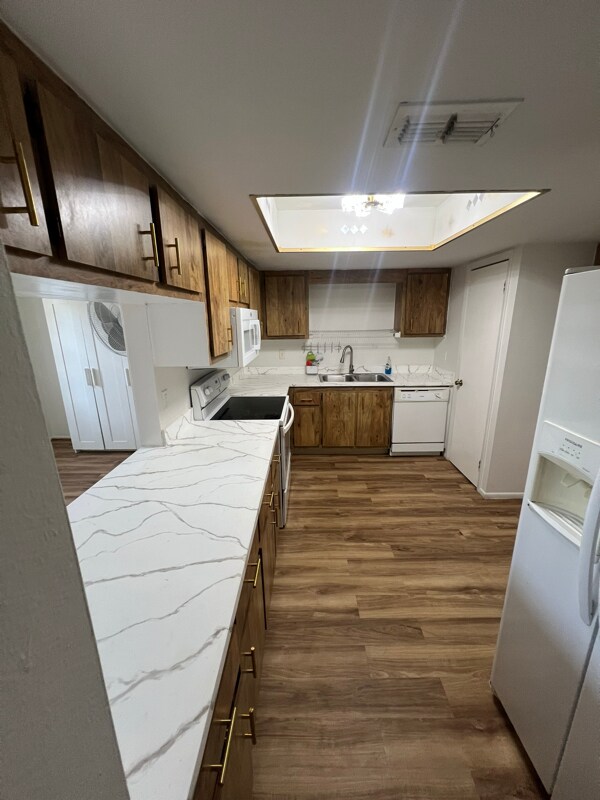 Building Photo - 430 Banana Cay Dr