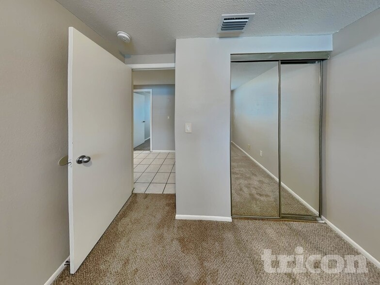 Building Photo - 8504 Willow Forest Ct