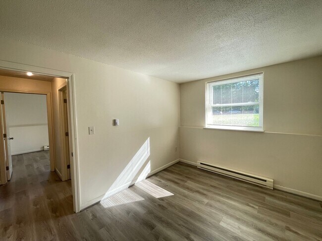 Building Photo - 181 Loudon Rd