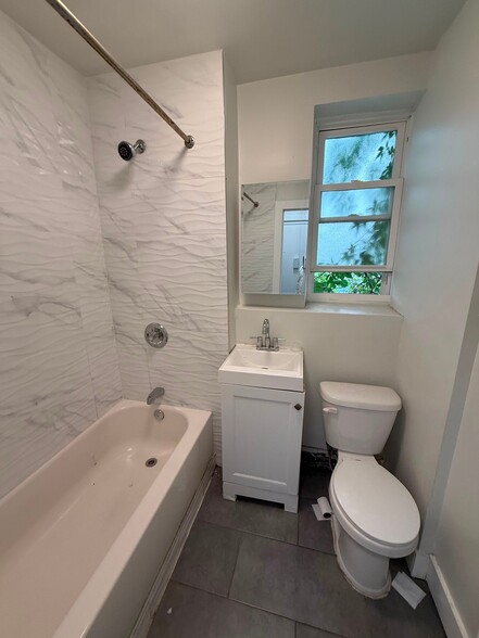 Building Photo - 20 Seidler St