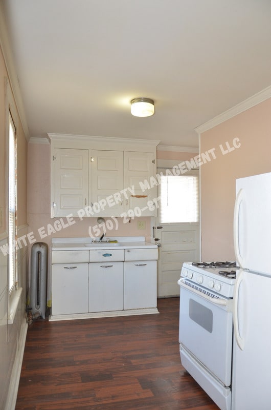 Building Photo - 1724 Brick Ave