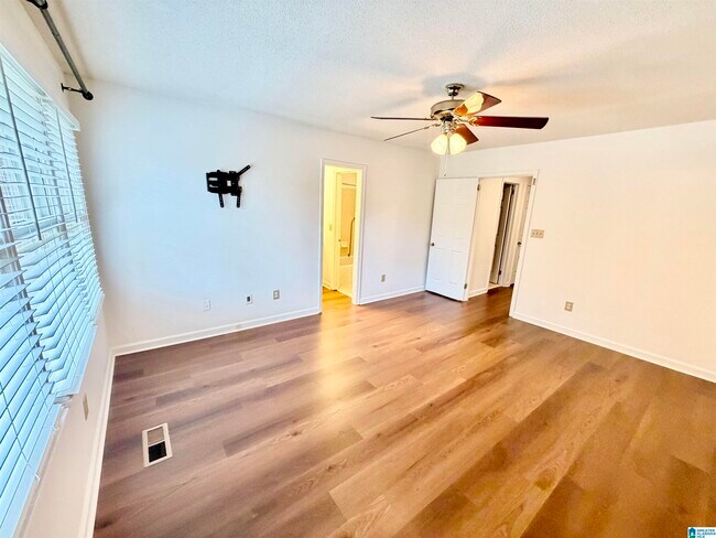 Building Photo - 303 Chase Plantation Cir