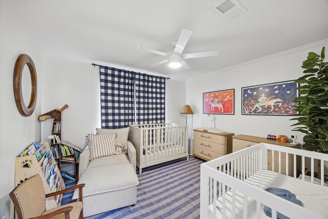 Building Photo - 3110 Castlewood St