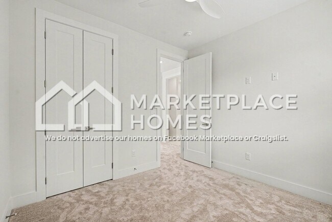 Building Photo - 7 Taverly Dr