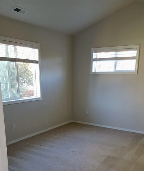 Building Photo - 5538 Murray St SE