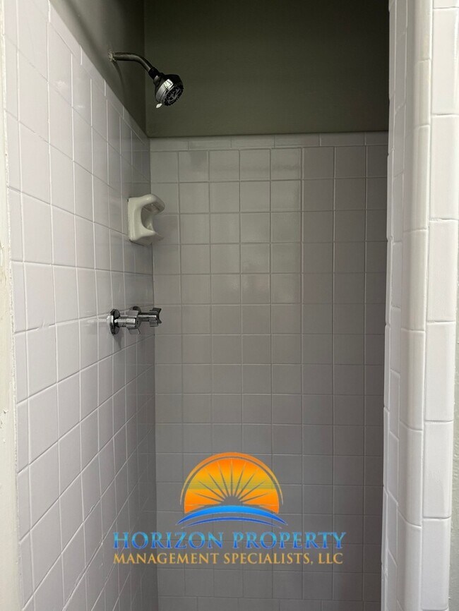 Building Photo - 6117 Colfax Rd NW