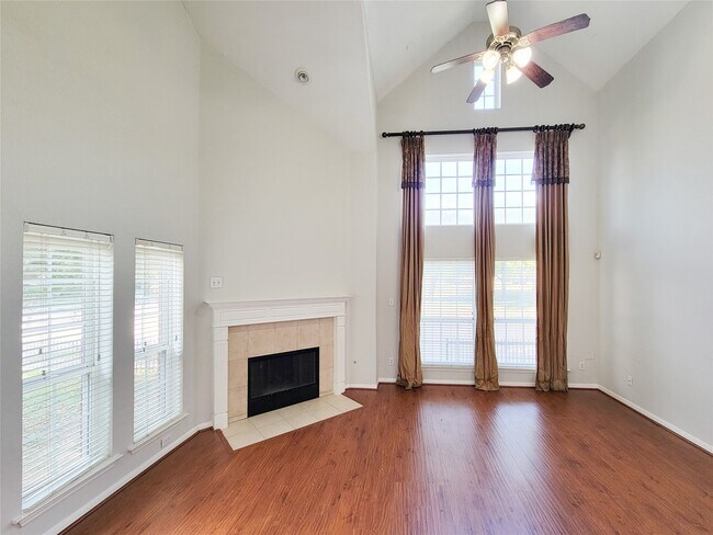 Building Photo - 7243 Crimson Sky Dr