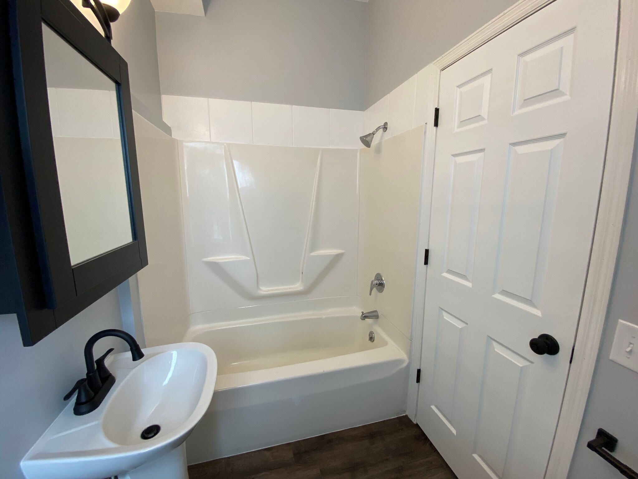 Building Photo - 44 N Main St