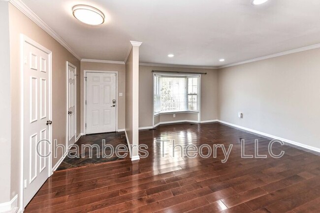 Building Photo - 2109 Kings Mill Ct