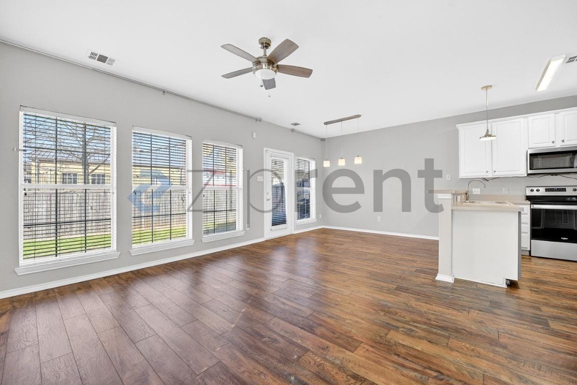 Building Photo - 8797 Holly St