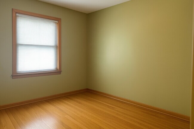 Building Photo - 7935 Karlov Ave