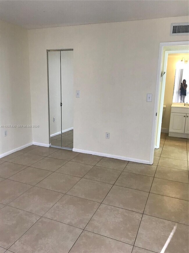 Building Photo - 6995 NW 186th St