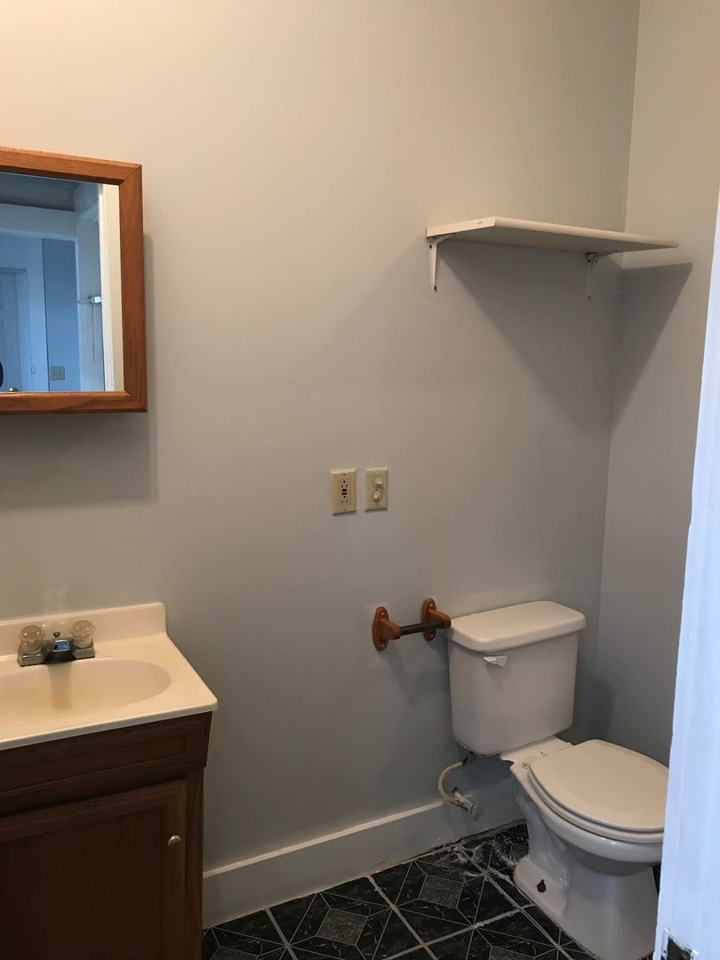 Building Photo - 718 Brown St