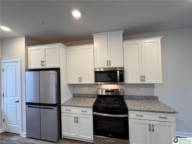 Building Photo - 7634 Clayton Ave