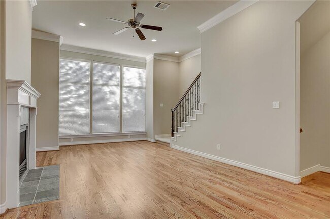 Building Photo - 9133 Creekstone Lake Dr