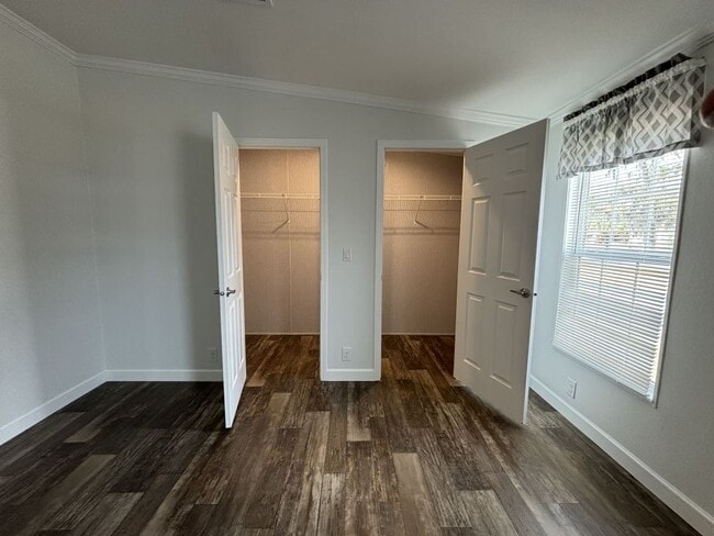 Building Photo - 1 Kimberly Ct