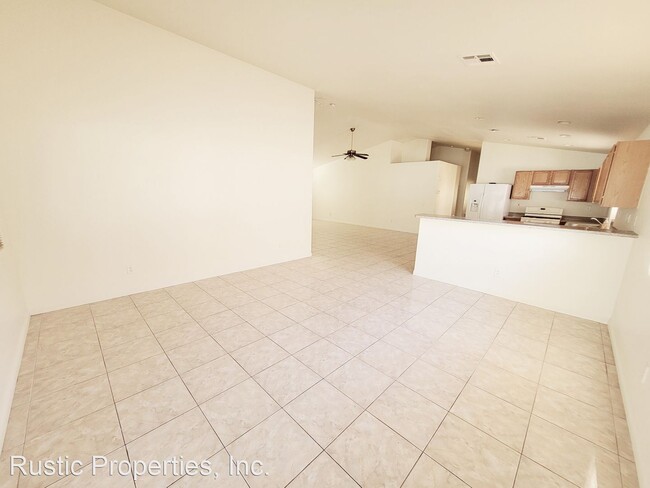 Building Photo - 3 br, 2 bath House - 1554 N. Christy Lane