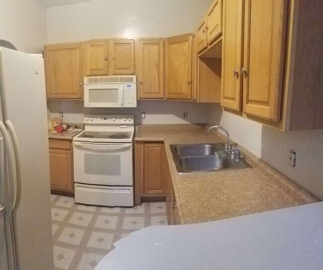 Building Photo - 224 Randolph St