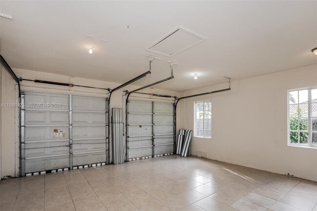 Building Photo - 32152 SW 204th Ct