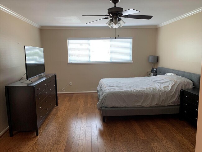 Building Photo - 13078 Trail Hollow Dr