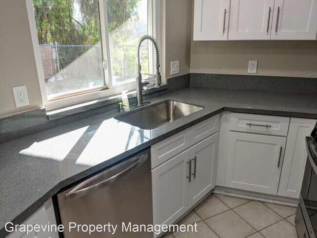 Building Photo - 4 br, 2.5 bath House - 44608 La Paz Road