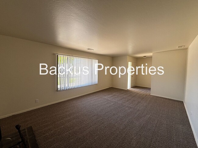 Building Photo - 790 Fairfax Dr