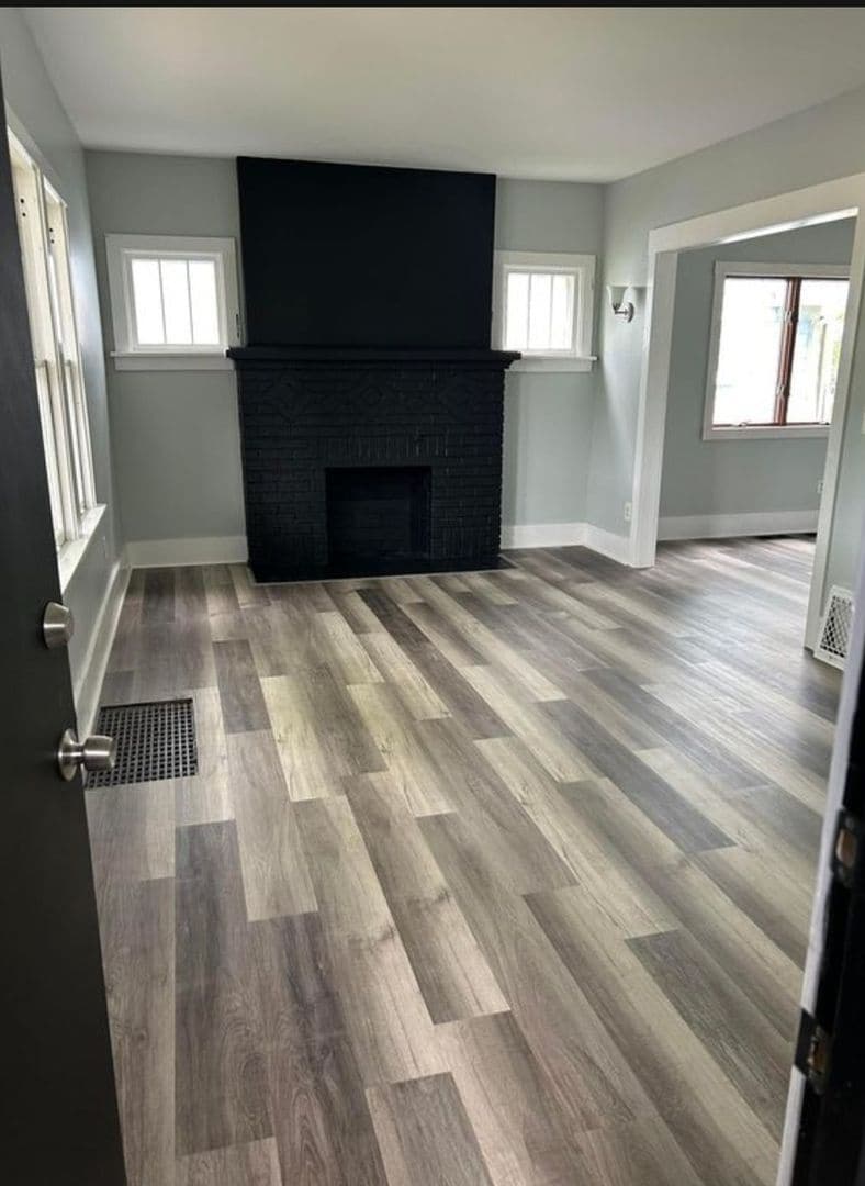 Building Photo - 1605 Kearsley Park Blvd