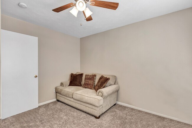 Building Photo - 2400 Pintail Loop