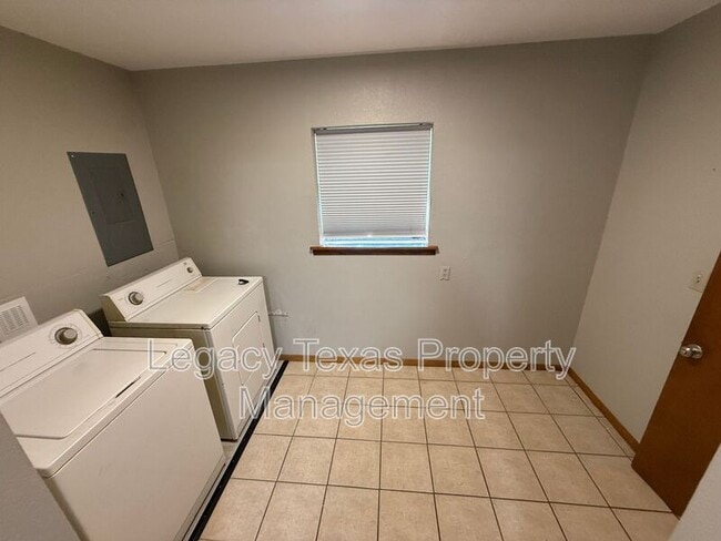 Building Photo - 32897 FM 2481