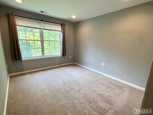 Building Photo - 504 Donato Cir