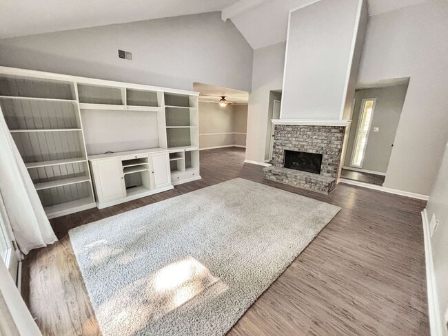 Building Photo - Charming 3 BR/2BA Townhome in Marietta!