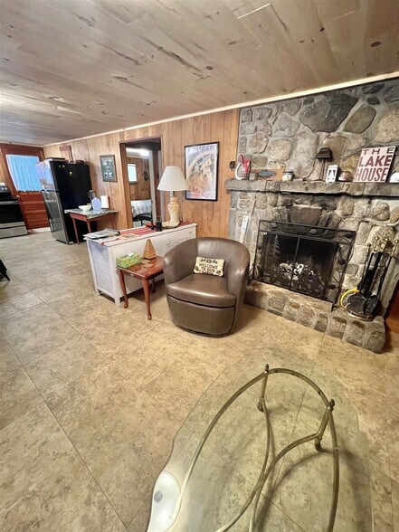 Building Photo - 116 Salmon Point Rd