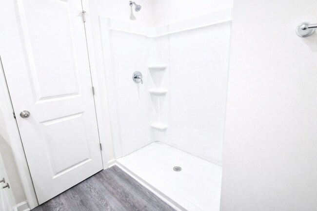 Building Photo - 510 3rd St