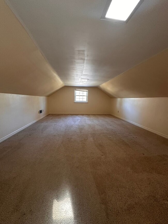 Building Photo - Newly Renovated 3 bedroom home in Miramar Beach