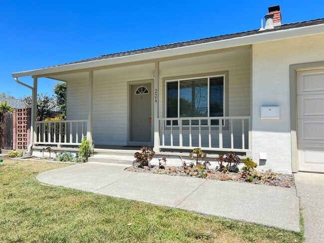 Building Photo - Single Story 3 bedroom In Cute Treelined Vallejo Neighborhood