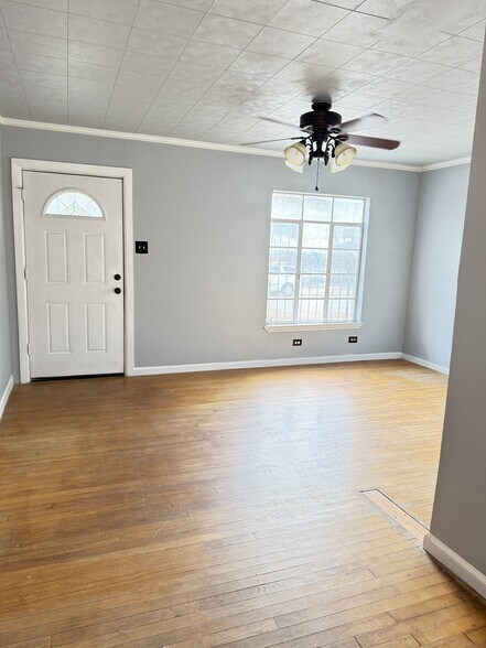 Building Photo - 119 Shrine Ave