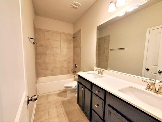 Building Photo - 2465 Matlin Way