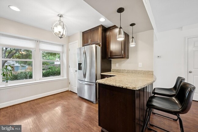 Building Photo - 5806 Red Haven Dr
