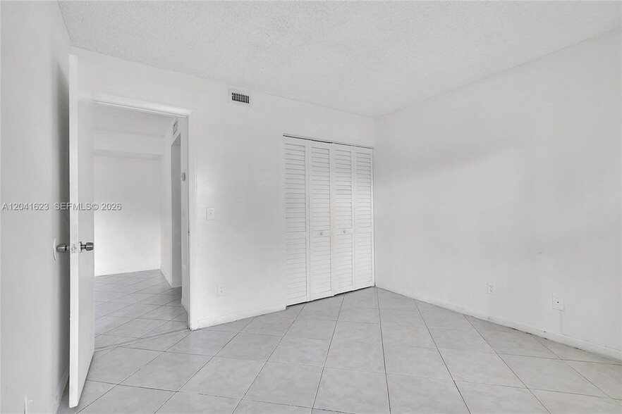 Building Photo - 755 NW 104th Ave