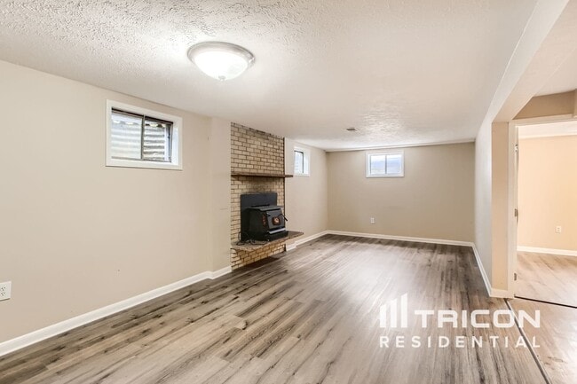 Building Photo - 915 S Tyler Ave