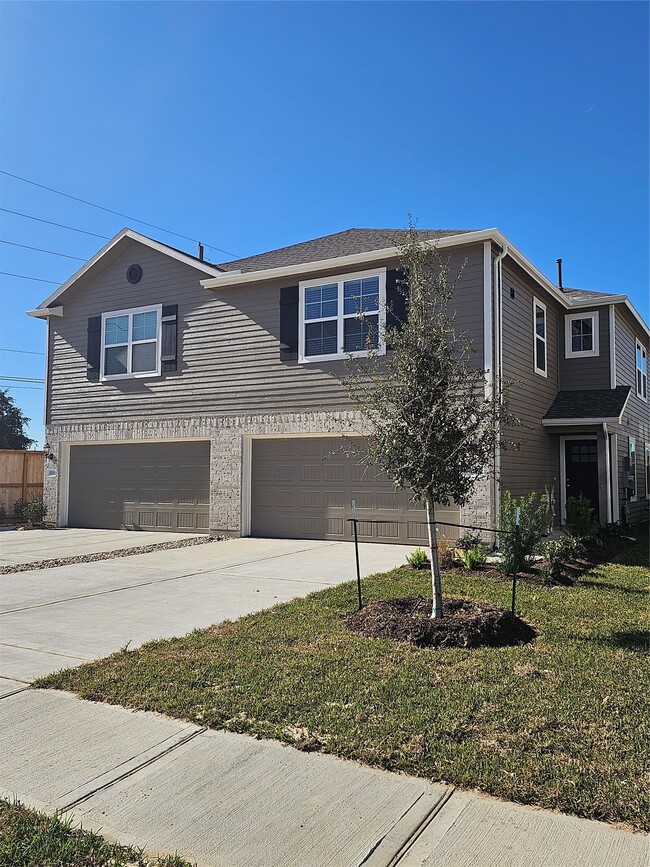 Building Photo - 5207 Shallowhurst Ln