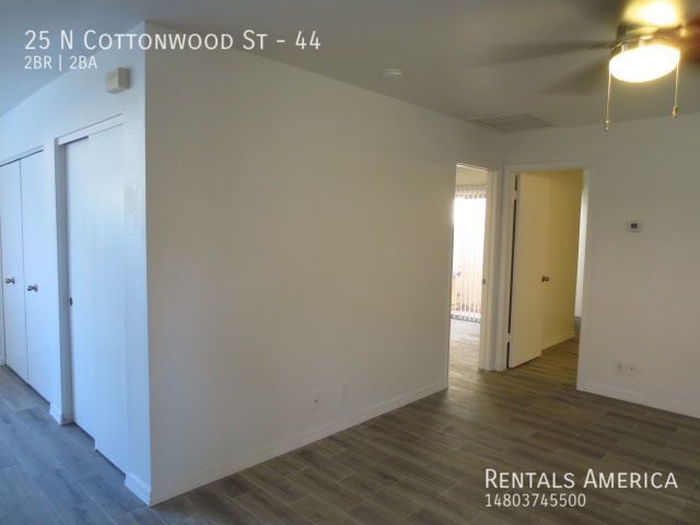 Building Photo - 2 Master Bedrooms in Fully Remodeled, Sing...