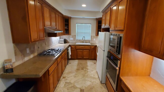 Building Photo - Charming Luxury Home near Downtown & Shopping