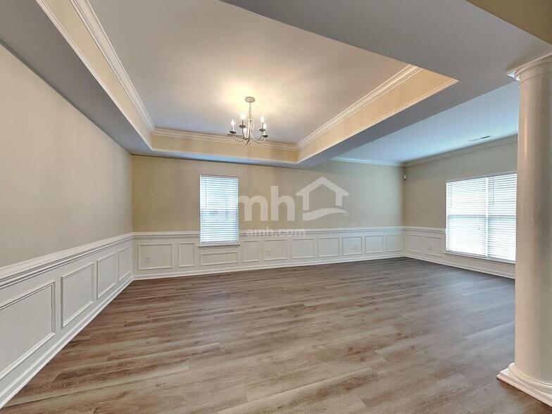 Building Photo - 3735 Village Springs Dr