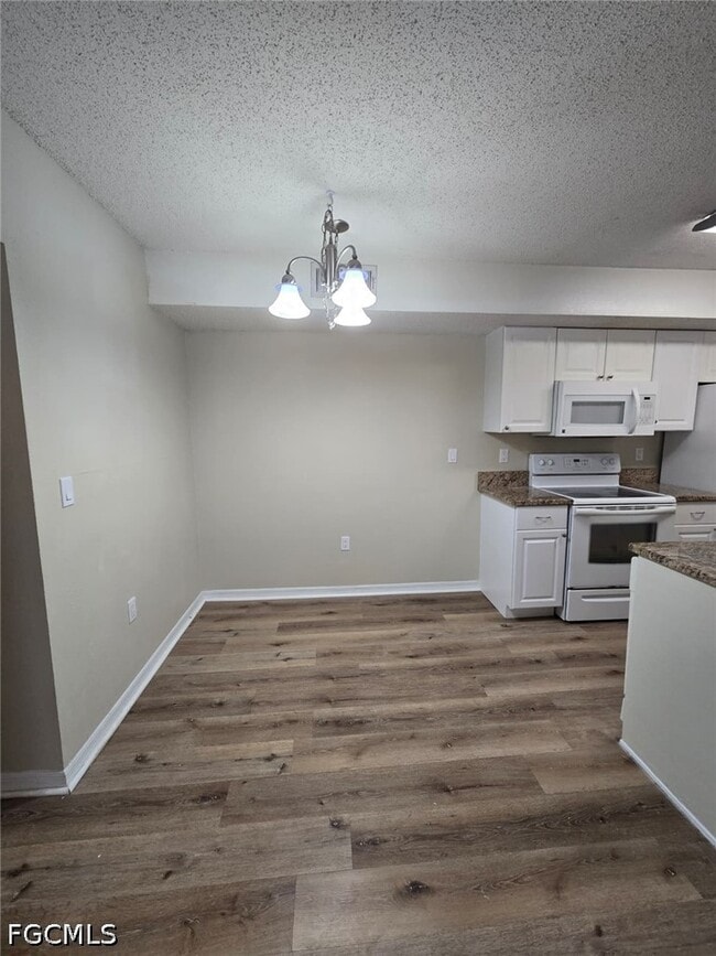 Building Photo - 12730 Equestrian Cir