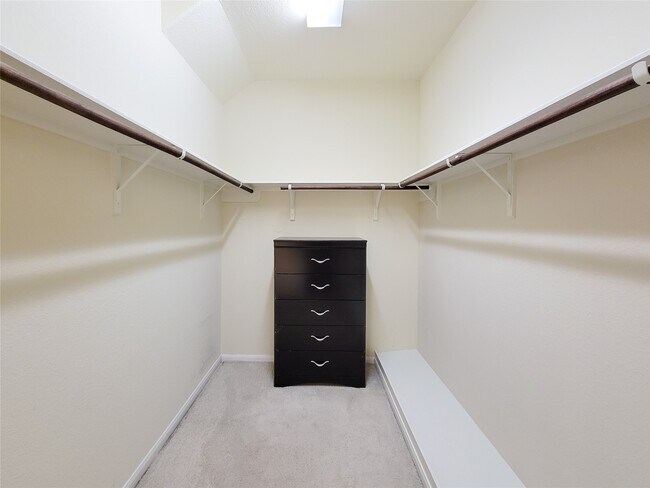 Building Photo - 17018 Taffaine Dr