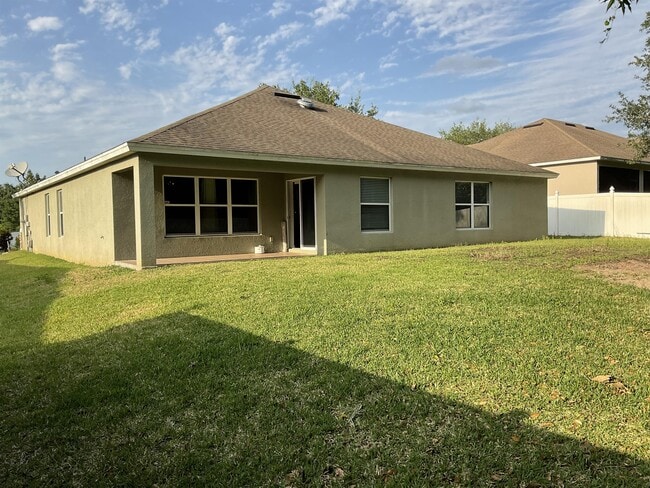 Building Photo - 3302 Fawnwood Dr